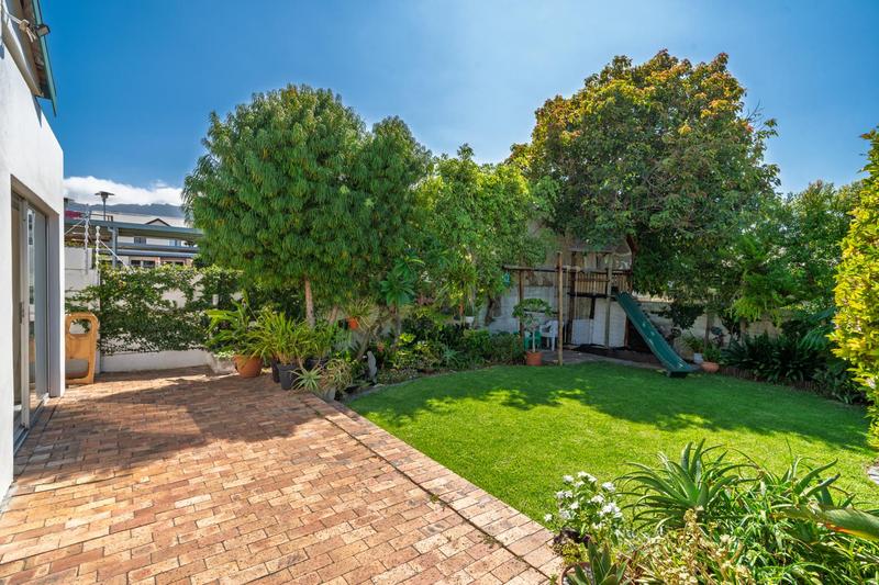 3 Bedroom Property for Sale in Harfield Village Western Cape